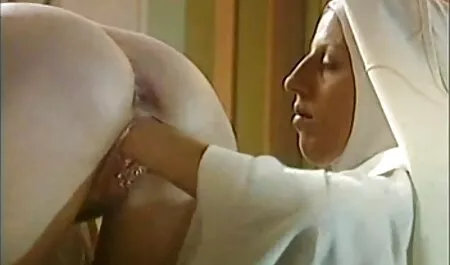 Ganância se masturba com vibrador na pornografi xxx webcam
