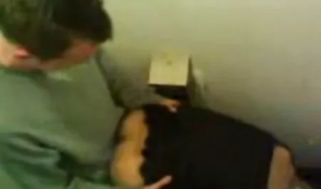 Jovem pronto para xxx pirno anal