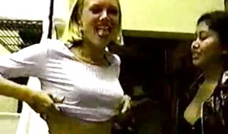Duas lésbicas adultas que têm uma vídeo pornô grátis brasileirinha forte emoção de inserir um vibrador em seus bichanos