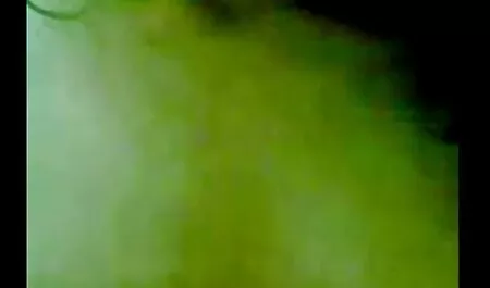 Peituda madura pornozinho grátis Mulheres Negras swinger, montando o pau de um cara e dando um zumbido