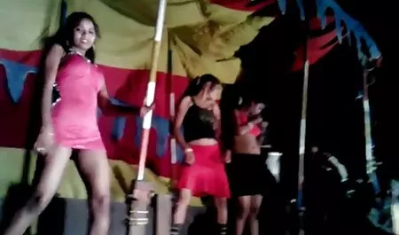 Pornstar videos de sexo grupal gratis ganchos duro em preto galo