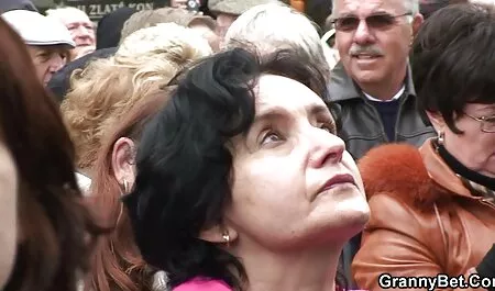 Todos os buracos de vídeo pornô grátis vídeo pornô cadela estão abertos para todos