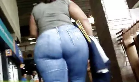 Uma pornô de novinha grátis jovem, loira, irmã, irmão, todos os seus buracos com um vibrador universal