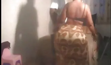Russo menina pagar pornos variados com dela burro para uma passeio