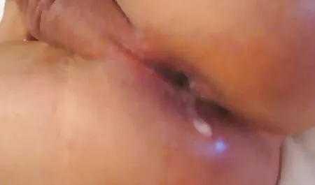 Mulheres maduras para um casal à espreita por sua boca para o pênis do homem quero ver vídeo pornô grátis e chupar freneticamente