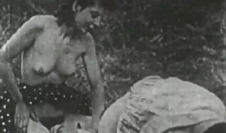 Meninos foda video de sexo retro Romênia puta com Dupla penetração para um bom livre