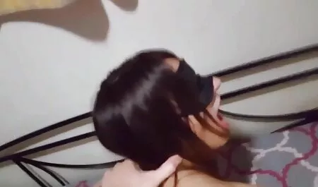 Jovem modelo pornô fode com um revendedor e tomar todo o seu esperma xxx p0rn0 em sua boca