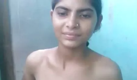 Você pornô de novinha grátis velho ganancioso ansioso em seu bichano