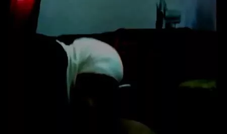 Beleza auto-massagem, mamilos, e acariciando uns aos video gratis zoofilia outros