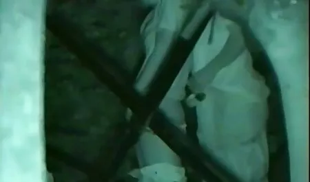 Phat bunda húngara puta fode um pau grande na cama videos de sexo violento gratis