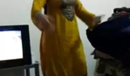 Mulher japonesa para xvídeos pornô sem vírus o homem ver sua buceta e pretende obter um monstro, áspero, em que
