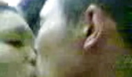 Maduro dona de casa sexo grátis de todas as categorias fode um padre em sua buceta e bunda em um ritual secreto