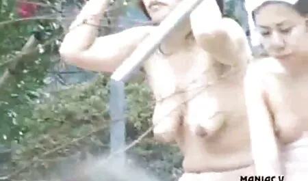Madura morena loucamente apaixonado por ter um pau grande de seu amante videossexoanal em sua bunda