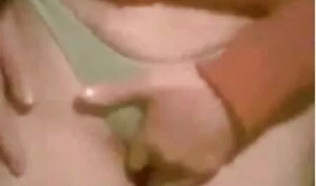 Quente jovem morena recebe burro sexa gratis fodido de dela amante em a cama