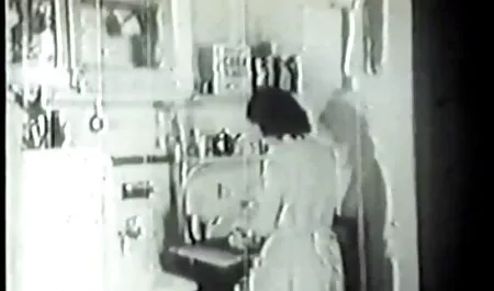 Depravado Mulher vídeos de sexo grátis sem vírus madura traz para casa preto amante na ausência de marido