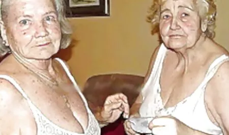 Pikaper unique fodido uma jovem grandmother todos os vídeos pornô grátis em A entrance
