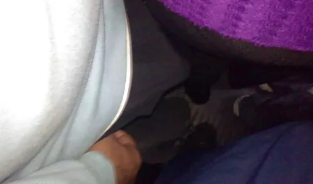 Maduro japonês MILF revela buceta peluda para vibrador Punheta ok google samba pornô